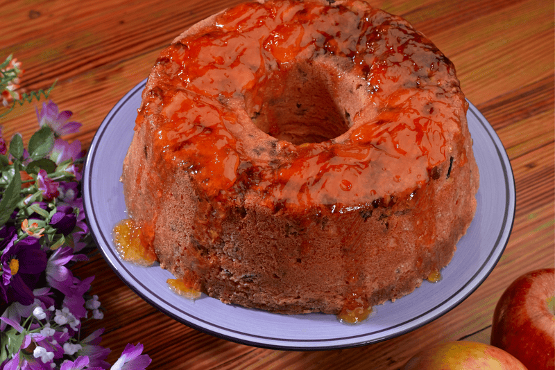 receita de bolo com tâmaras, maçã e coco