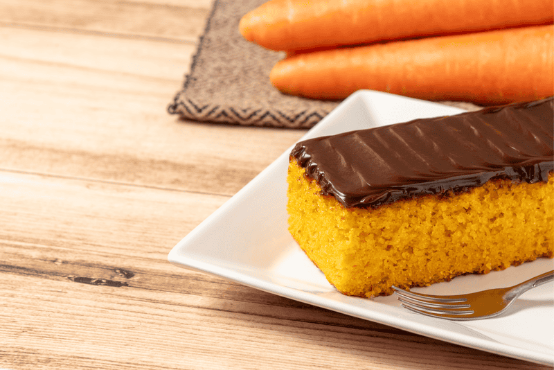 receita de bolo de cenoura integral com cobertura